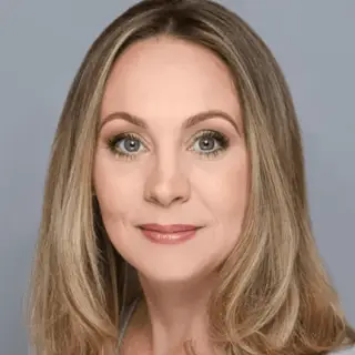 Dr. Christa Pereira